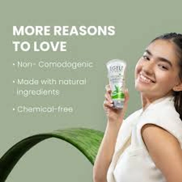 Lotus Herbals Whiteglow 3 in 1 Deep Cleansing Skin Whitening Facial Foam - 50 gm - 50 gm
