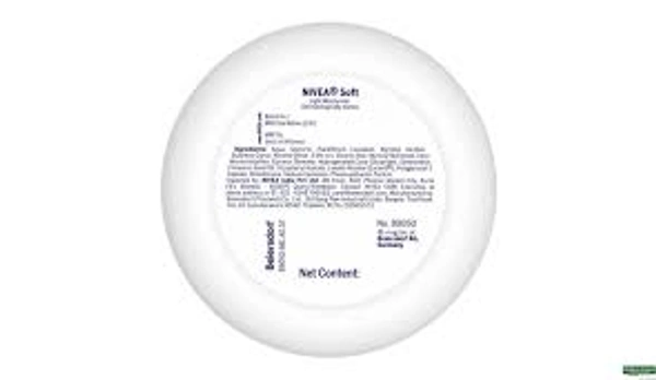 Nivea Soft Light Moisturizing Cream - 50 ml - 50 ml