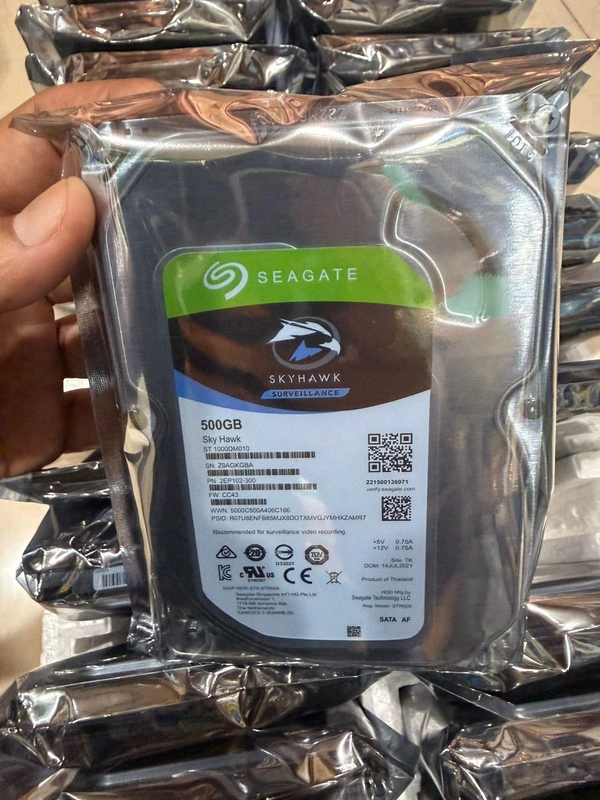 SKU-0572/ 500GB Seagate Skyhawk Surveillance Internal Hard Drive HDD – 3.5 Inch Security Camera System with Drive Health Management