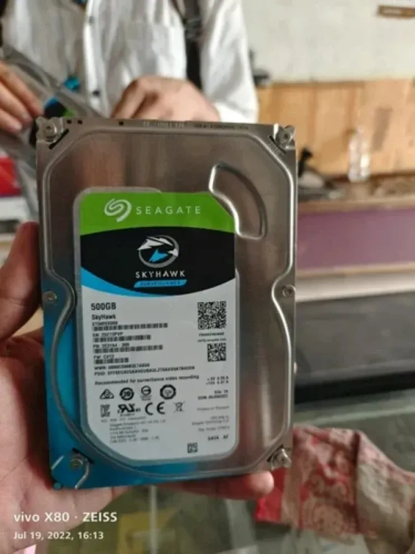 SKU-0572/ 500GB Seagate Skyhawk Surveillance Internal Hard Drive HDD – 3.5 Inch Security Camera System with Drive Health Management