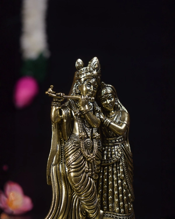 Brass Round Base Fine Art Radha krishna Statue For Wedding Gifts