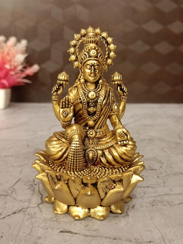 Brass Fine Art Lakshmi Sitting On Lotus Statue