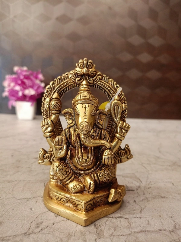 Brass Arch Ganesha Statue For Pooja And Offices / Pure Antique and handicraft Idol 