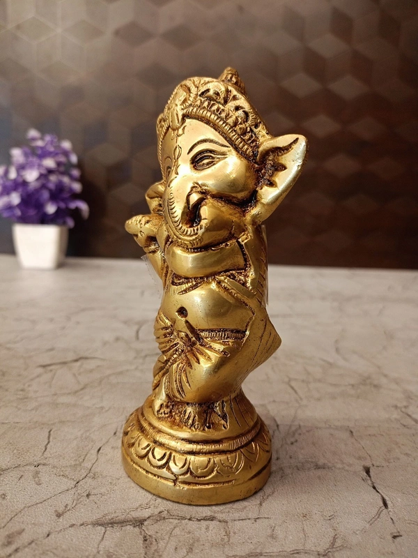 Brass Baby Ganesha Idol / Antique And Handicraft Statue , New Beginnings and Auspiciousness