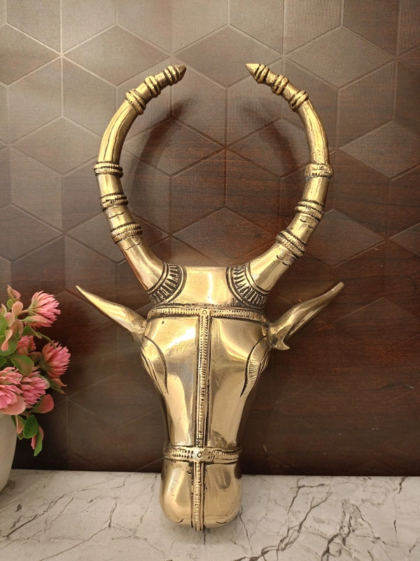 DecorsOne Brass Bull Head Wall Mount 10'