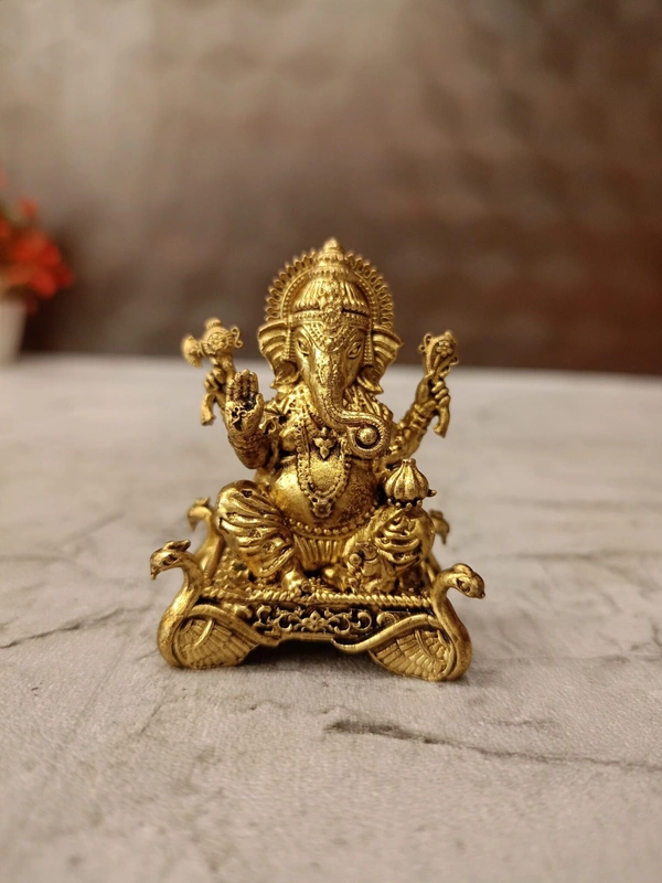 DecorsOne Brass Fine art Ganesha Idol 2″