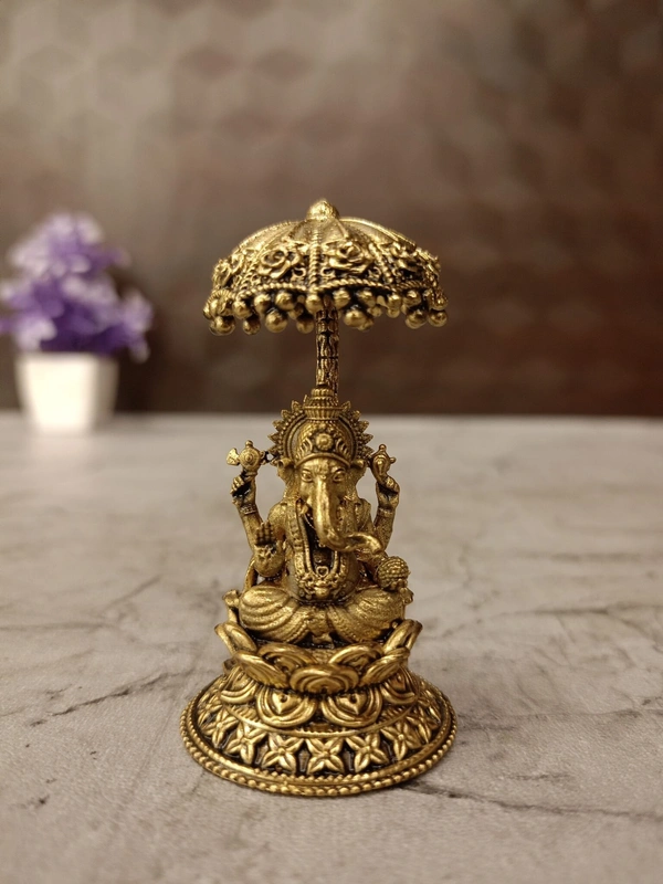 DecorsOne Brass Fine art Lotus Ganesha with an Umberalla 2.5″