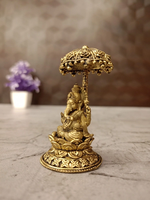 DecorsOne Brass Fine art Lotus Ganesha with an Umberalla 2.5″