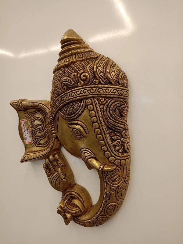 DecorsOne Brass Ganesha Face wall Mount 11"
