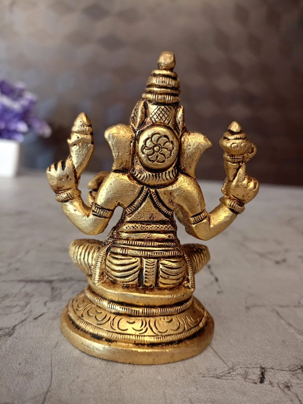 DecorsOne  Brass Ganesha Statue Good For Home / Bring Home Divine And Blessings 3.5"