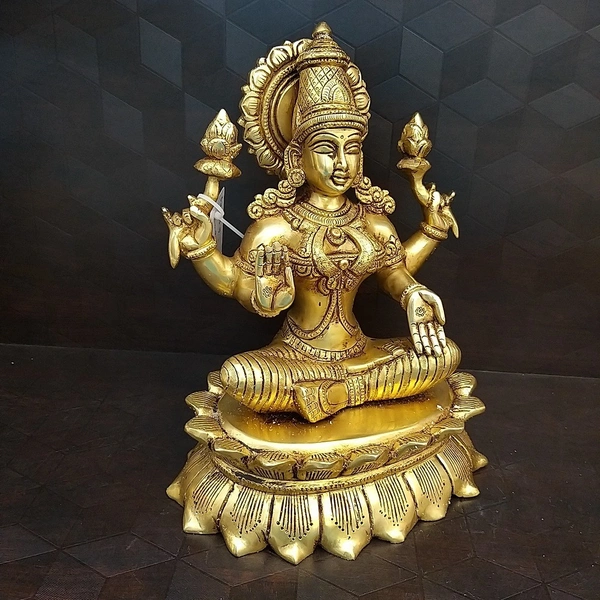 Brass Big Superfine Lakshmi Idol
