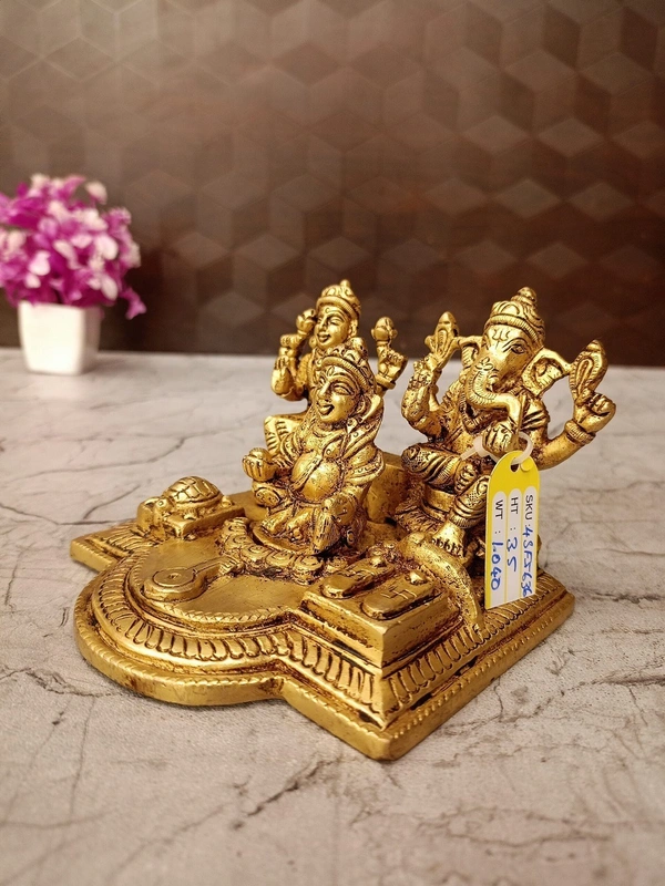 Brass Lakshmi, Kuberar, Gnaesha With Tortoise Idol / Antique And Handicraft Idol 