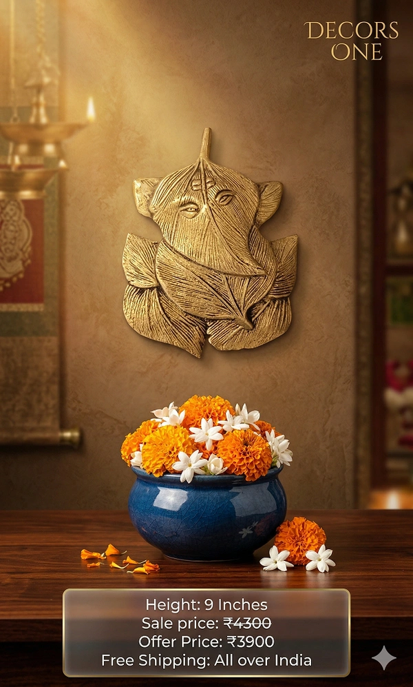 DecorsOne Brass Leaf Ganesha Wall Mount 6"