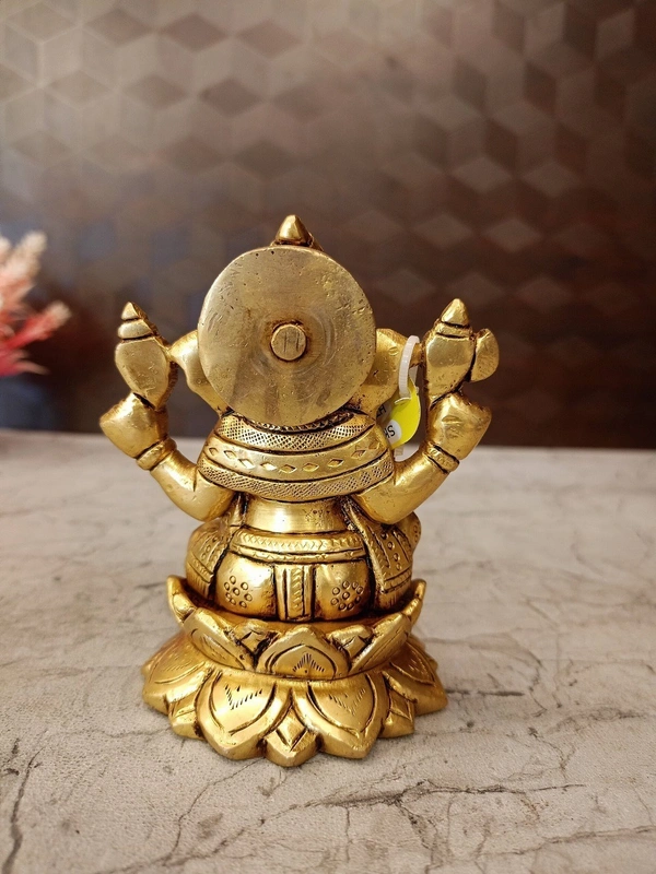 Brass Ganesha Sitting On Lotus / Pure And Antique Finish , Handicraft Statue 