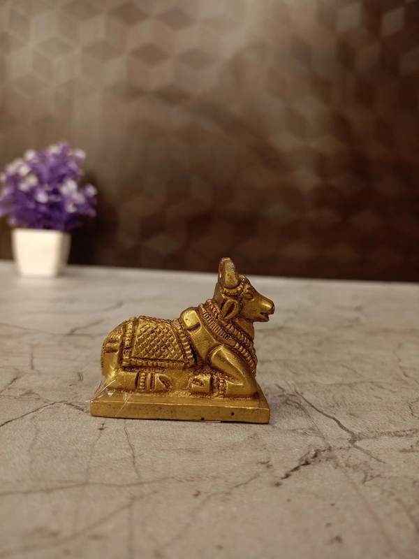 DecorsOne Brass Nandhi Idol 1.5″