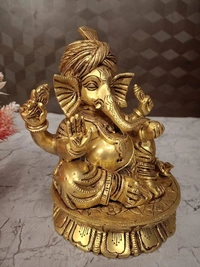 DecorsOne Brass Pagadi Gnaesha Idol 8"