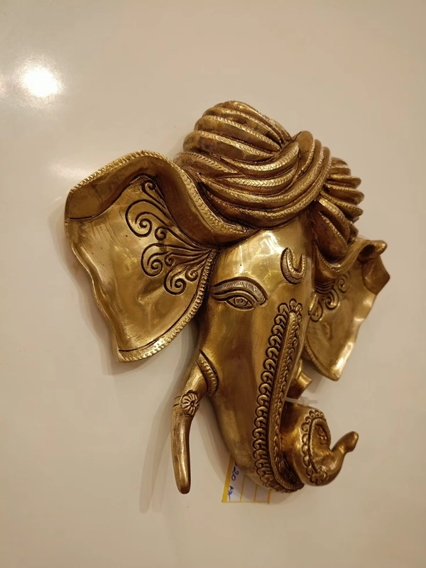 DecorsOne Brass Pagadi Ganesha Wall Mount 9″