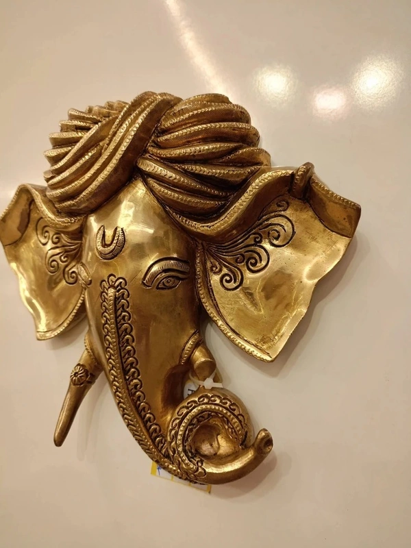DecorsOne Brass Pagadi Ganesha Wall Mount 9″