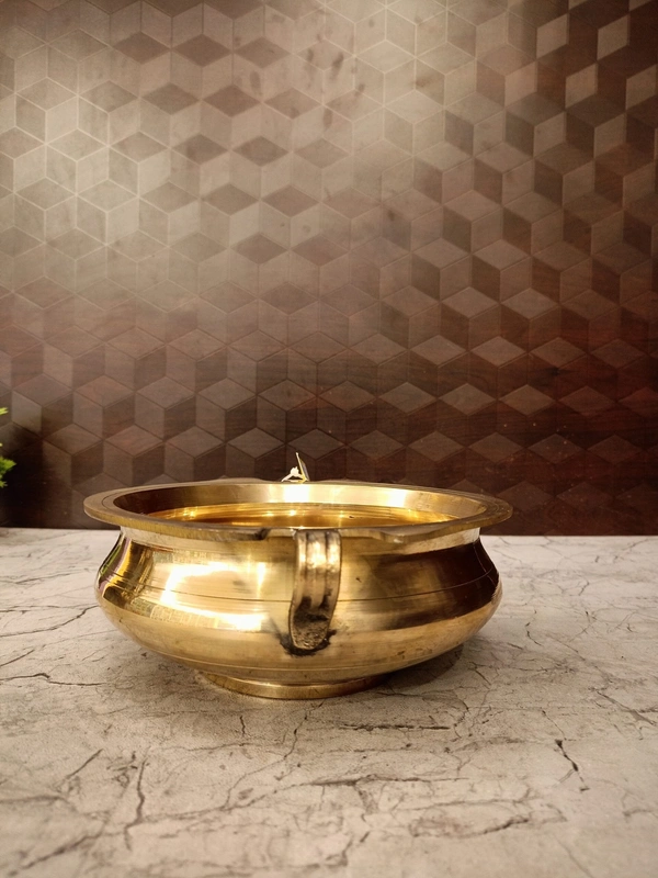 Brass Plain Uruli 