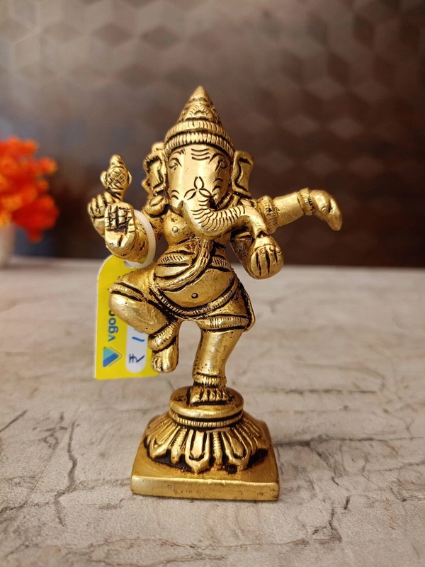 DecorsOne Brass Rathna ganesha Statue / Embrace the Divine Rhythm of Joy with Our Brass Dancing Ganesha Idol