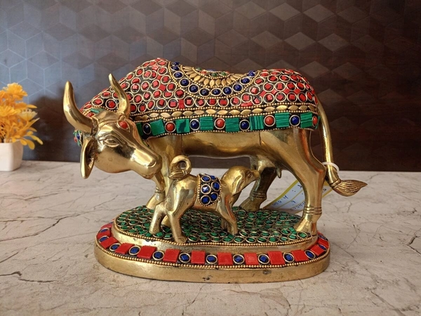 DecorsOne Brass Stone Cow and Calf Kamadhenu Idols: Divine Blessings & Exquisite Craftsmanship