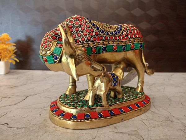 DecorsOne Brass Stone Cow and Calf Kamadhenu Idols: Divine Blessings & Exquisite Craftsmanship