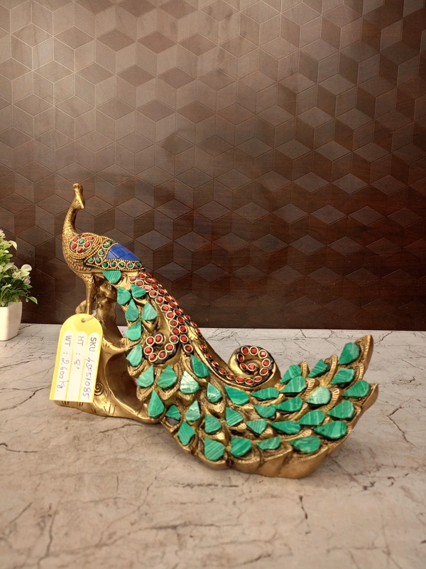 DecorsOne Brass Peacock Idol Stone Finish 8''