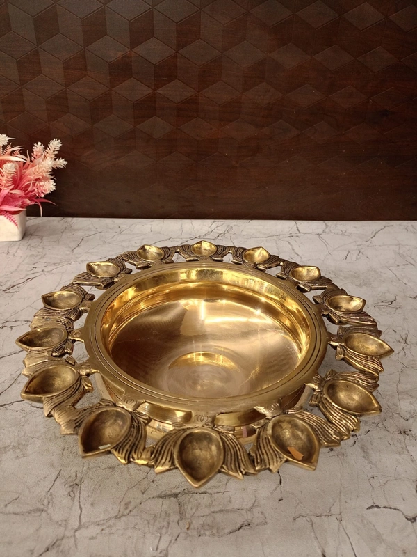 DecorsOne Brass Designer uruli with Lotus Diya 3″