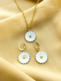 Pendant For Girls And Women With Earrings - Free, Multi