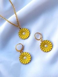Daisy Pendant With Hoop Earrings For Girls And Women - Free, Yellow