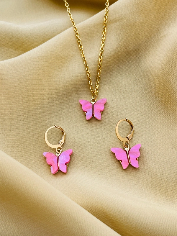 Pendant For Girls And Women With Earrings - Free, Multi