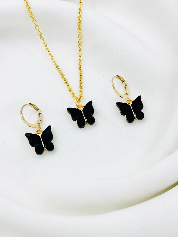 Fluttering Pendant for Girls and Women | Pendant Set And Locket - Free Size, Multicolor