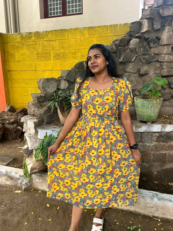 Yellow Georgette Feeding Maxi - Gold, L