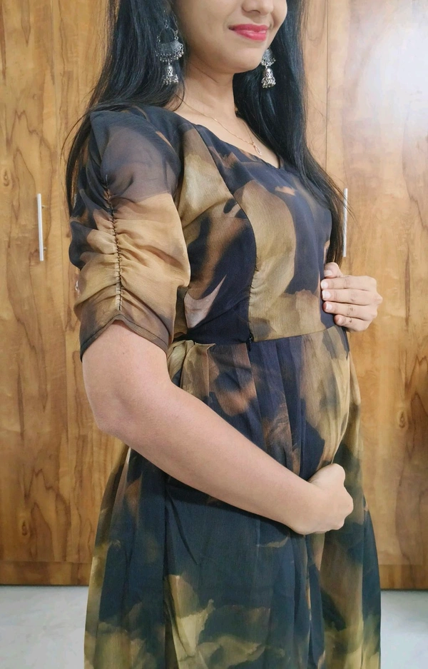 georgette Feeding kurti - L, Black