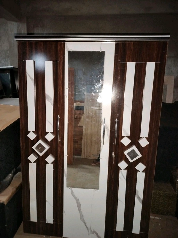 Almari Tharee Dor  - 4*6