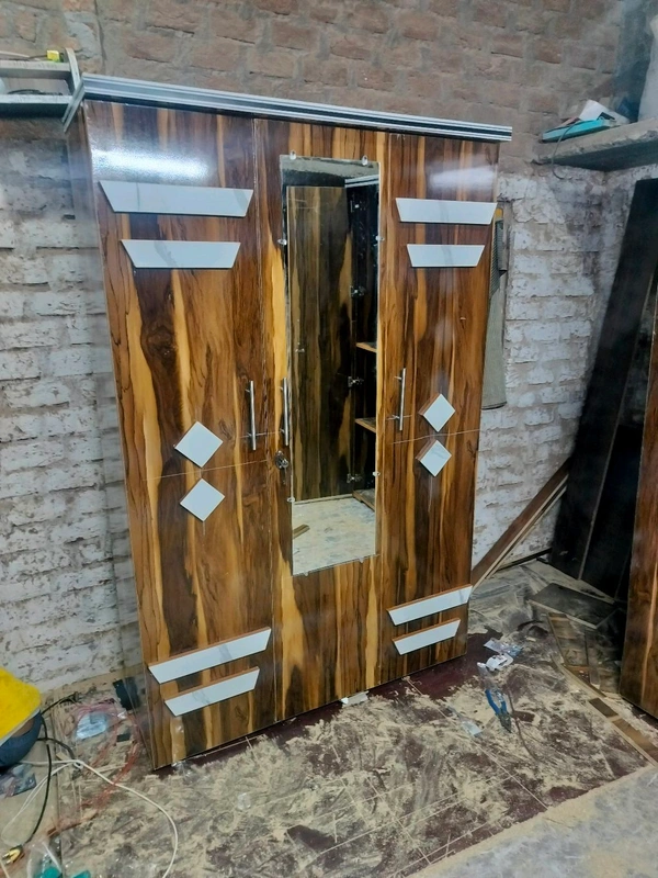 Almari Site Dressing 