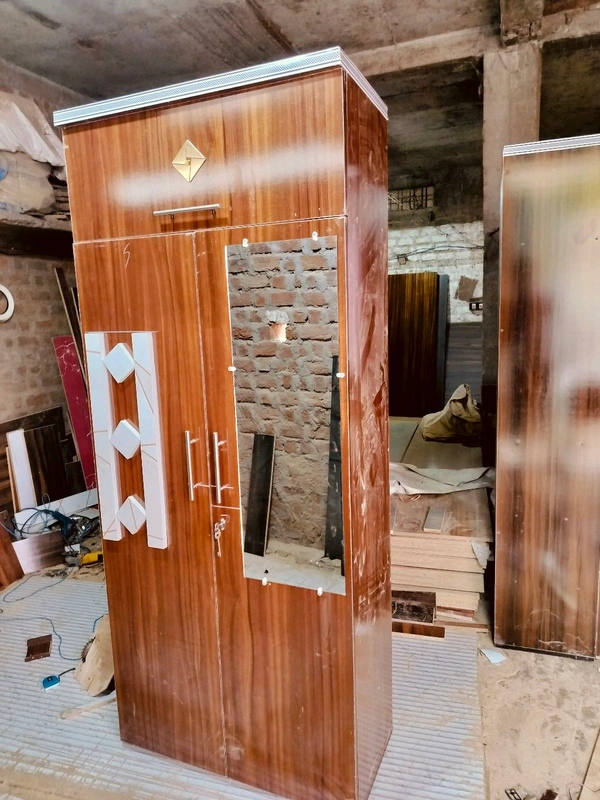 Hydraulic Almari - 33*75