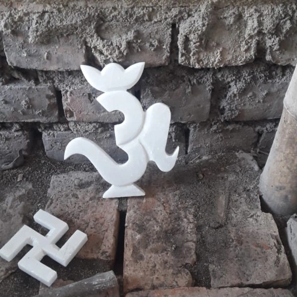 MARBLE TEMPLE 01 - 1 Om, 1 Swastik