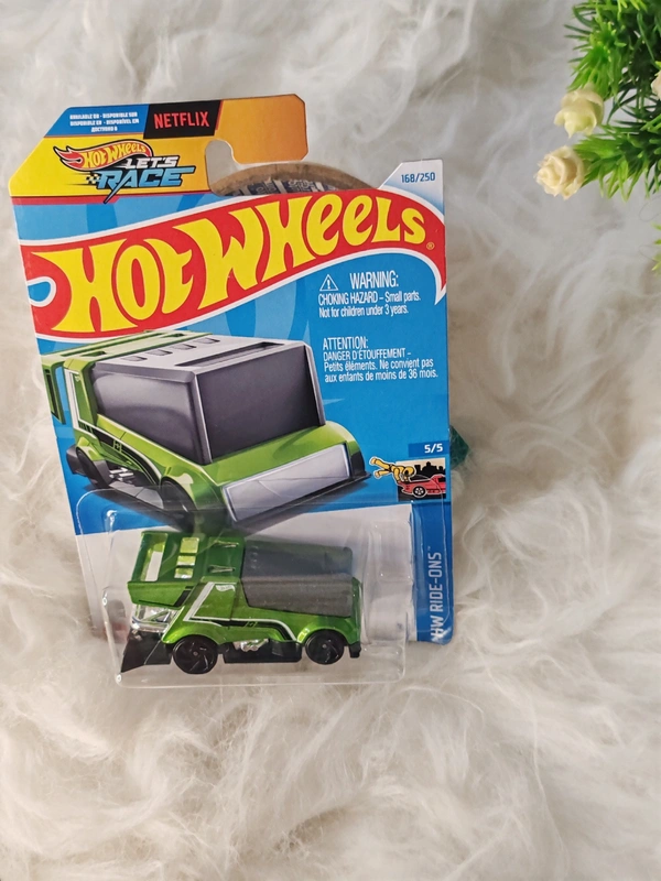 HOTWHEELS Hot Wheels 1:64 Scale|RINK RACER|HW RIDE-ONS|5/5|168/250