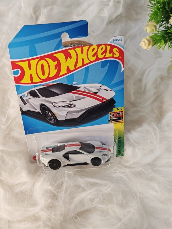 HOTWHEELS Hot Wheels 1:64 Scale|17 FORD GT|HW EXOTICS|9/10|240/250