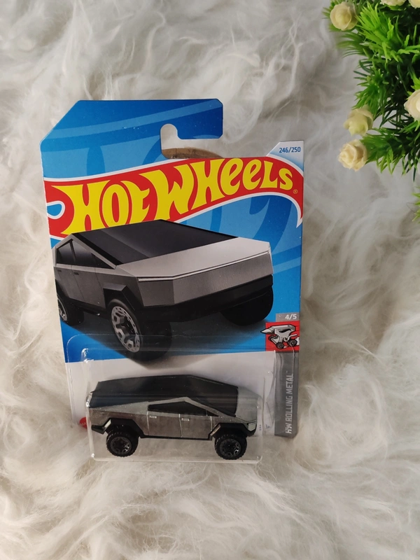 HOTWHEELS Hot Wheels 1:64 Scale|TESLA CYERTRUCK|HW ROLLING METAL|4/5|246/250