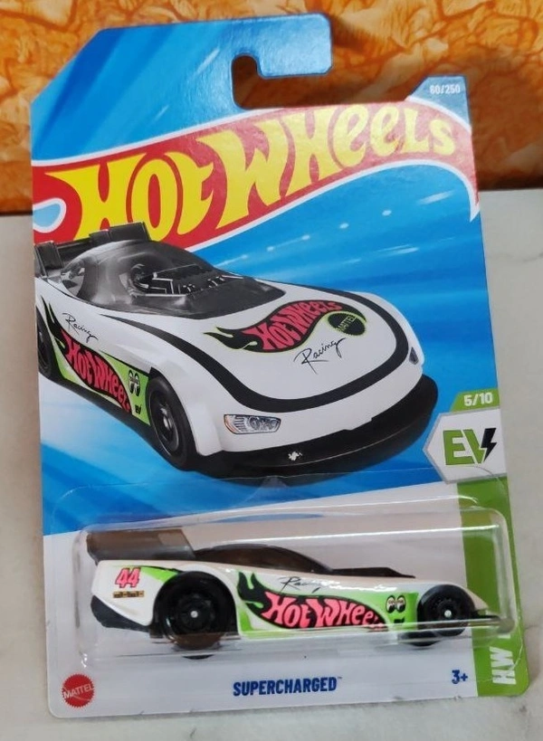 HOTWHEELS Hot Wheels 1:64 Scale | SUPERCHARGED | HW EV | White | 5/10 | 60/250