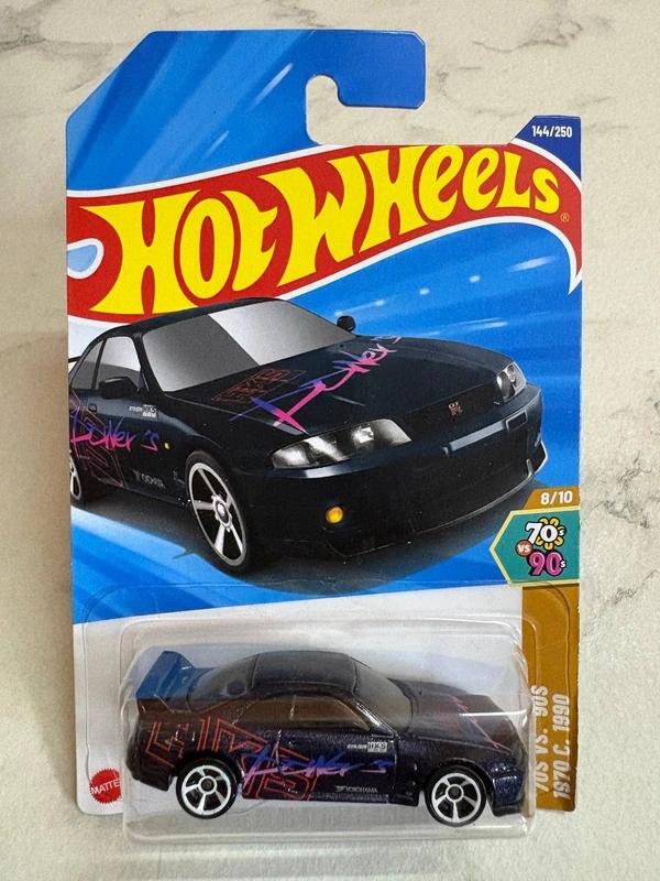Hot Wheels 1:64 Scale | NISSAN SKYLINE GT-R (BCNR33) | '70s Vs '90s | black | Case M | 144/250