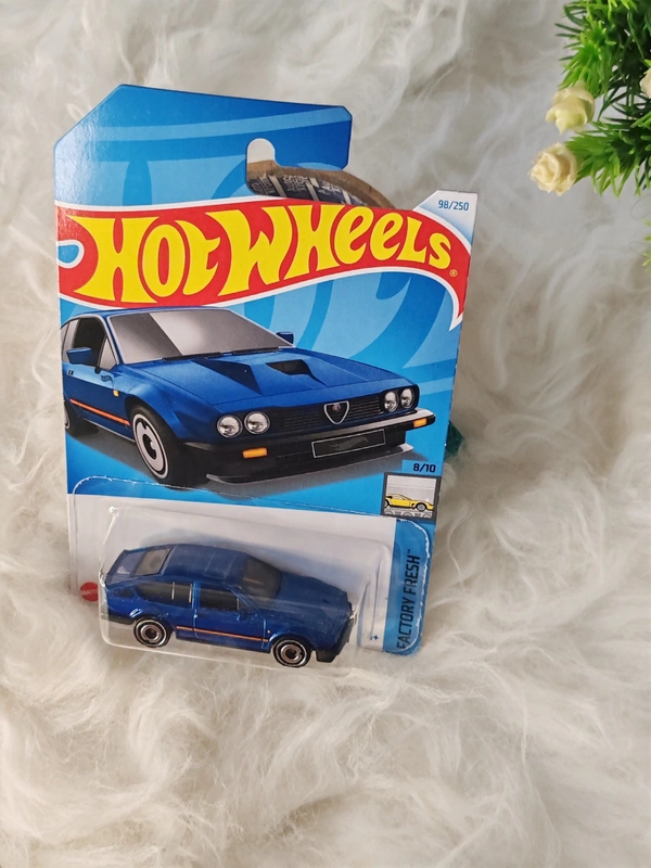 HOTWHEELS Hot Wheels 1:64 Scale|ALFA ROMEO GTV6 3.0|FACTORY FRESH|8/10|98/250