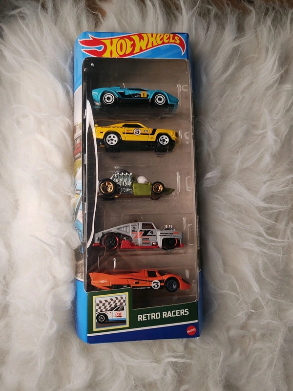 Hot Wheels RETRO RACERS Pack of 5 ( LAMBORGHINI COUNTACH PACE CAR | '70 FORD MUSTANG MACH 1 | HEAD STARTER | ERIKENSTEIN ROD | PORSCHE 917 LH )