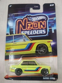 Hot Wheels NEON SPEEDERS | BMW 2002 |HLH72| 8:8