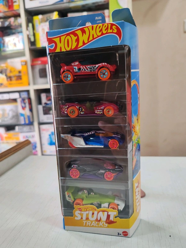 Hot Wheels STUNT TRACKS  Pack of 5 ( EXOTIQUE | ELECTRACK | LINDSTER PROTOTYPE | HI BEAM| HW-4-TRAC )