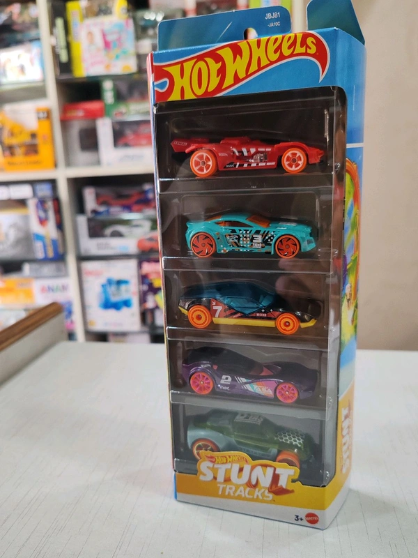 Hot Wheels STUNT TRACKS  Pack of 5 ( SCOOPA DI FUEGO | LA FASTA. | REV ROD™ | TORQUE TWISTER | LIGHTNIN' BUG™ )