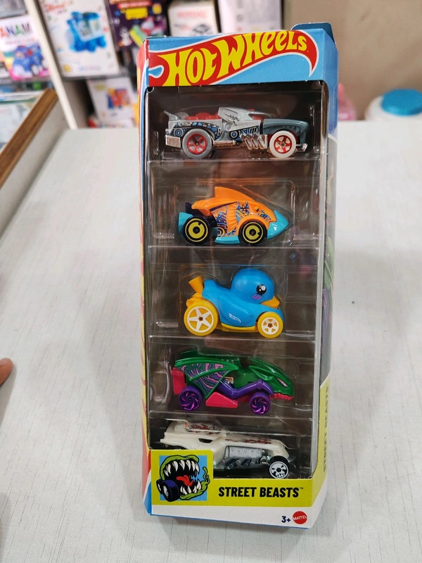 Hot Wheels STREET EASTS Pack of 5 ( DUCK N' ROLL | HOTWEILER™ | VAMPYRA™ | RATICAL RACER | PIRANHA TERROR™ )