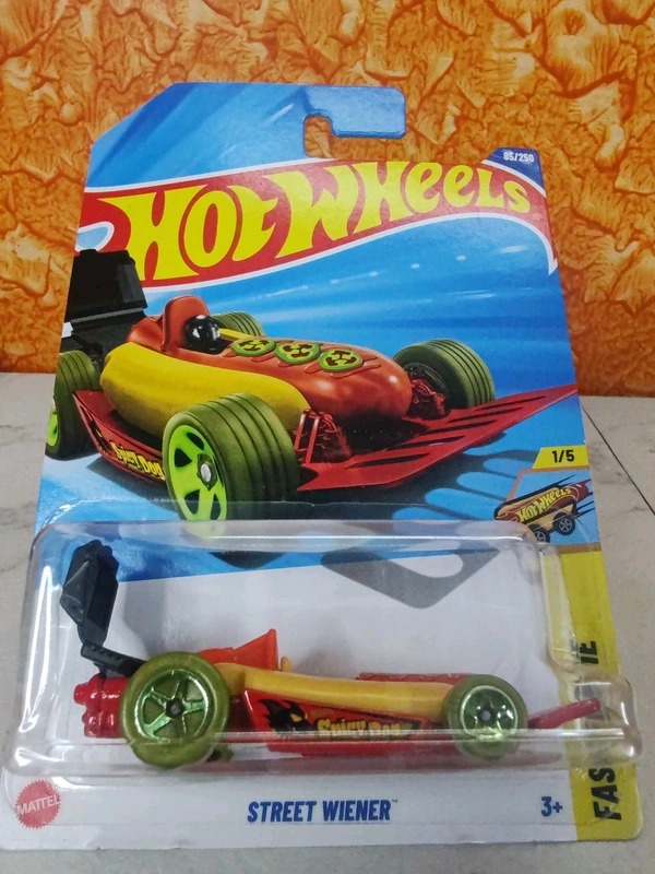 HOTWHEELS Hot Wheels 1:64 Scale | STREET WIENER | Fast Foodie | RED | 1/5 | 85/250